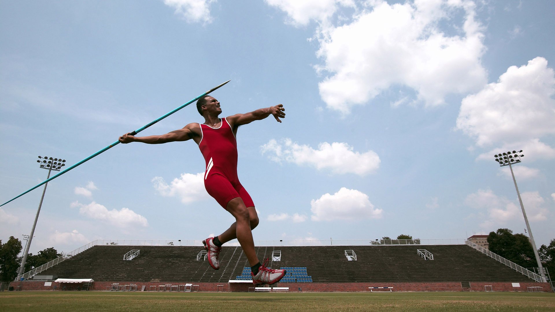 夜光跑酷：光影中的街头极速，夜晚跑酷
